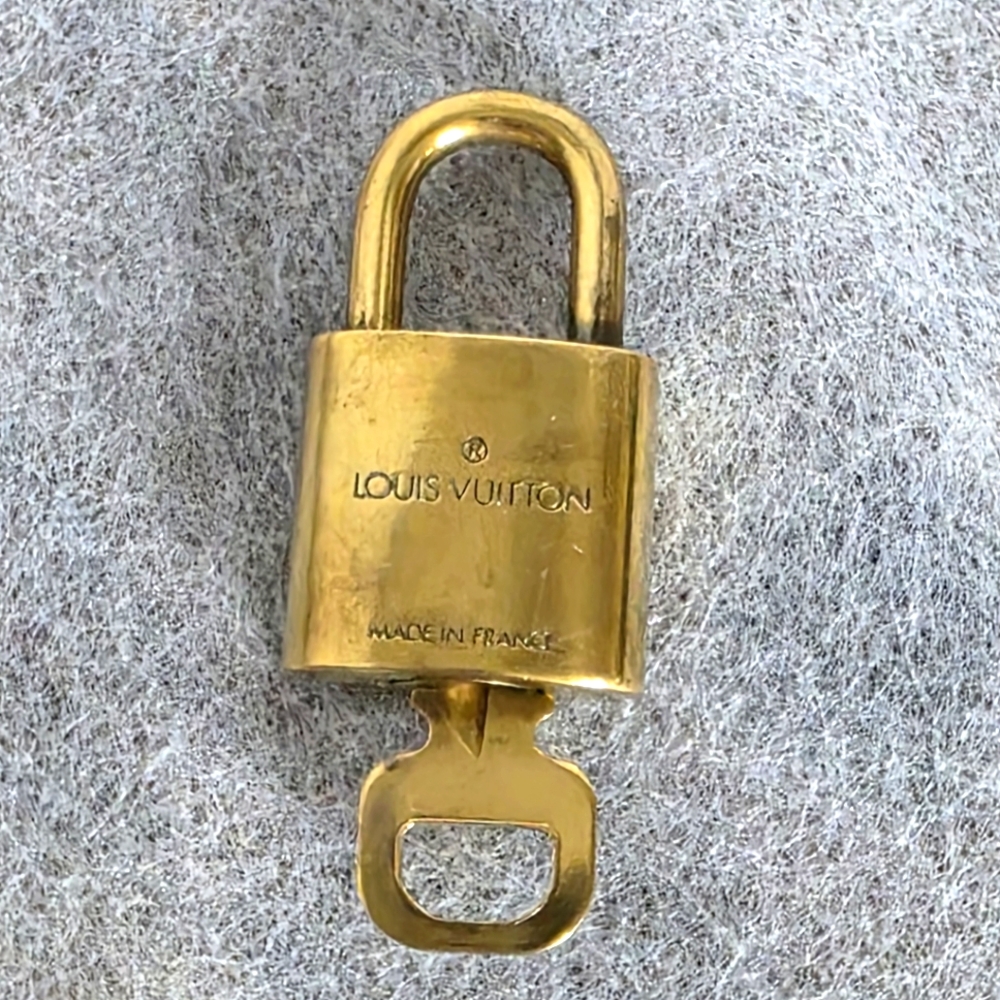 Louis Vuitton Shiny Gold Lock & Key #306